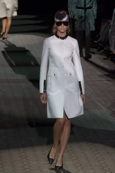 Look 24